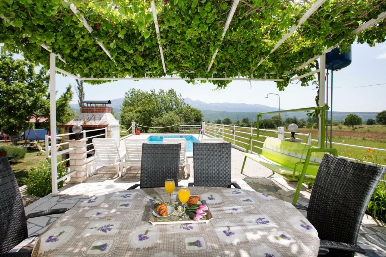 Villa With Pool Near Split Krusvar